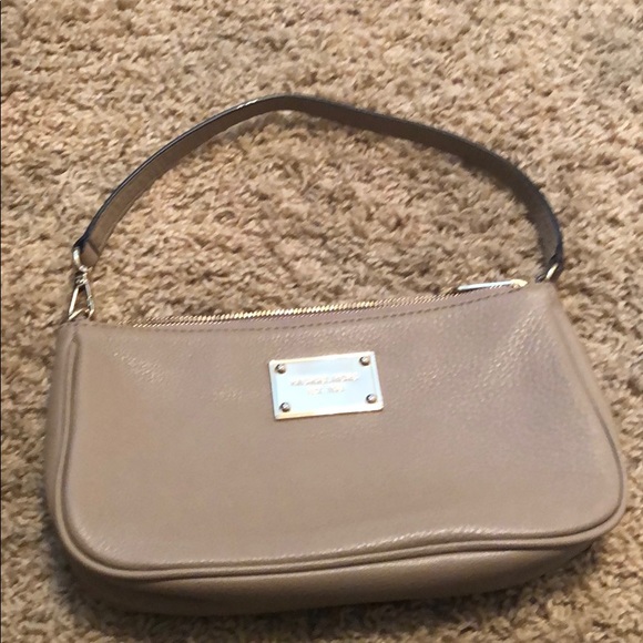 Michael Kors small purse - Picture 1 of 4